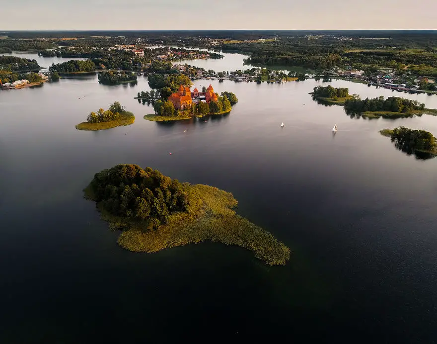 Die berühmte Wasserburg Trakai wurde bereits im 14. Jahrhundert errichtet