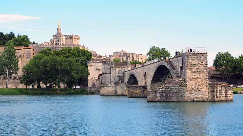 Französische Sehenswüdigkeiten Urlaub in Frankreich Avignon Papstpalast