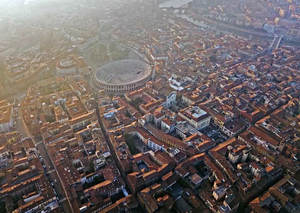 Attraktionen in Italien Verona und Amphitheater