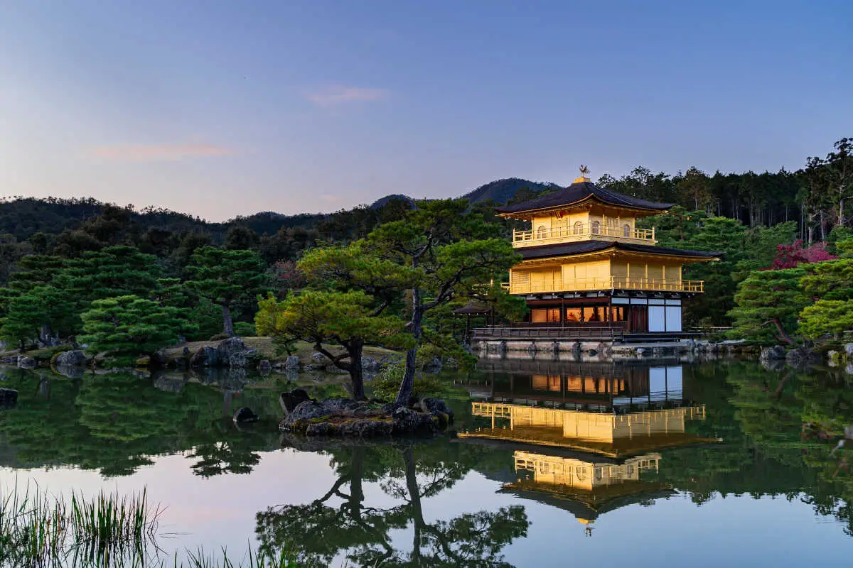 Der "Goldene Pavillion" Kinkakuji in Kyoto